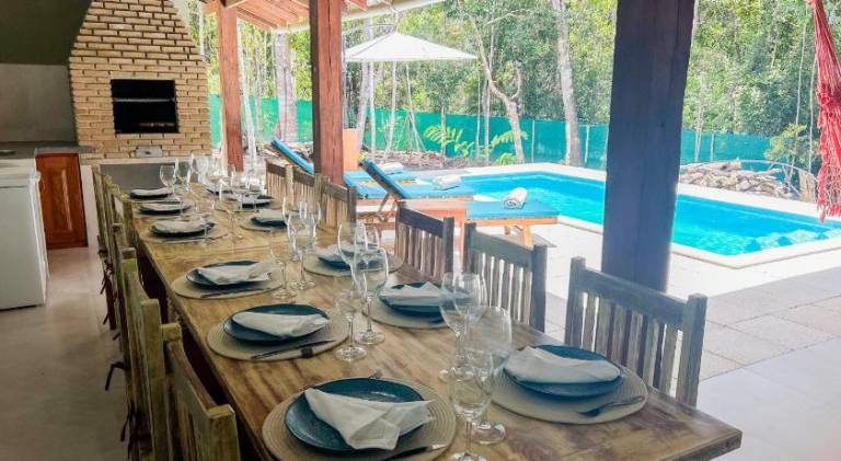 Vacation home with pool — photo 4
