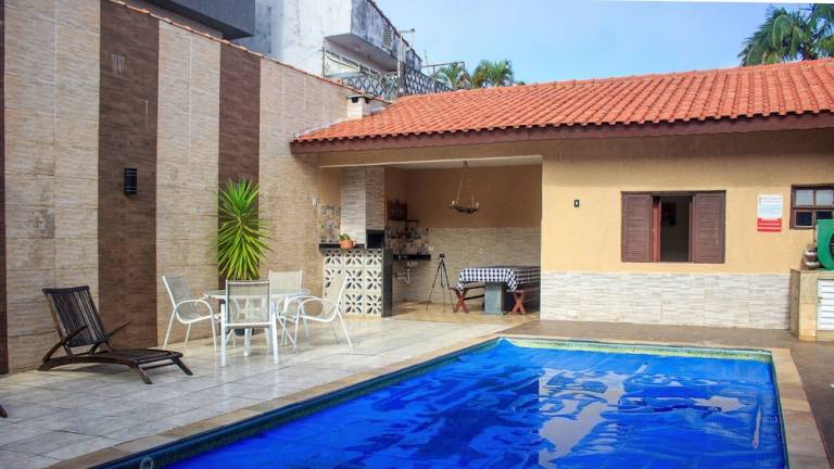 Accommodation  Raul Cury