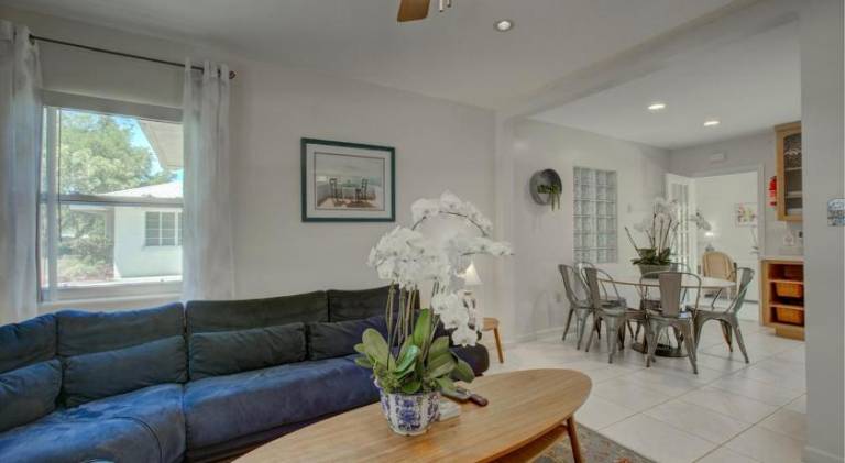 Vacation home with 2 rooms for 5 persons in Sarasota, FL