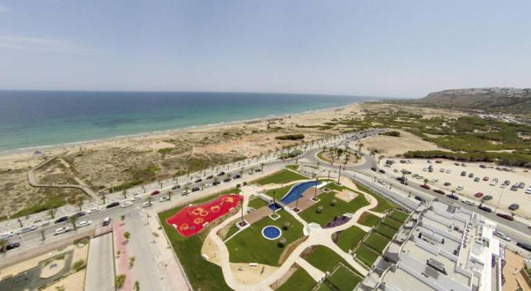 Pleasant apartment with pool, patio & hot tub | Close to the beach | Pets allowed in Elche
