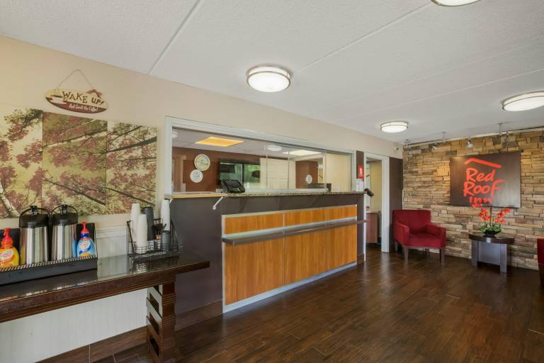 Red Roof Inn Atlanta South - Morrow — photo 2