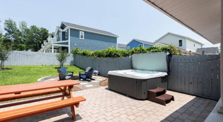 House with jacuzzi | Pets are welcome — photo 4