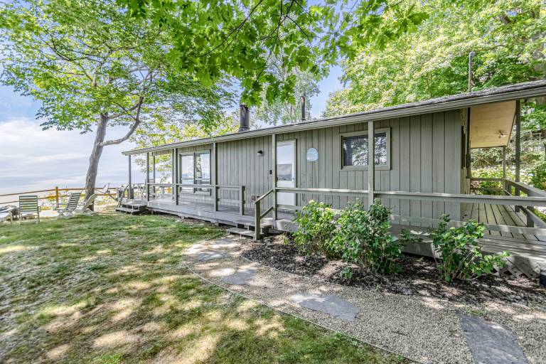 Cottage  Fennville