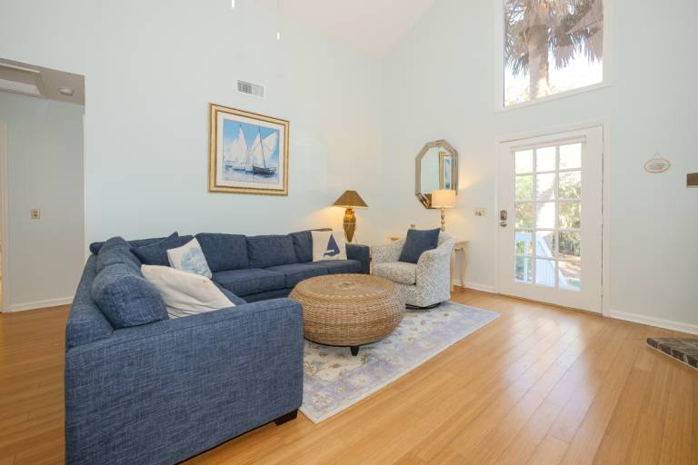 House with private pool & barbeque | Beach view — photo 4