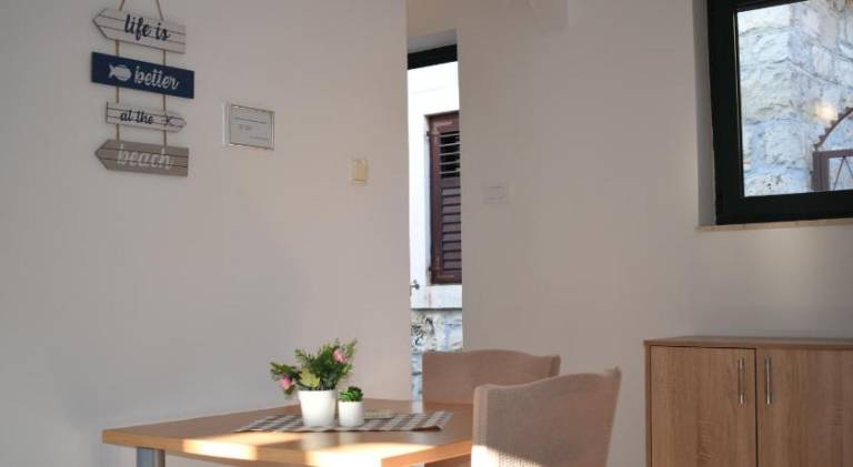 Holiday apartment with patio | Near Diocletian's Palace — photo 4
