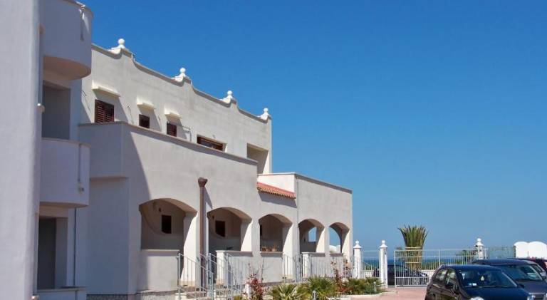 Pleasant serviced apartment with terrace | Beach nearby | Pets allowed in Vieste