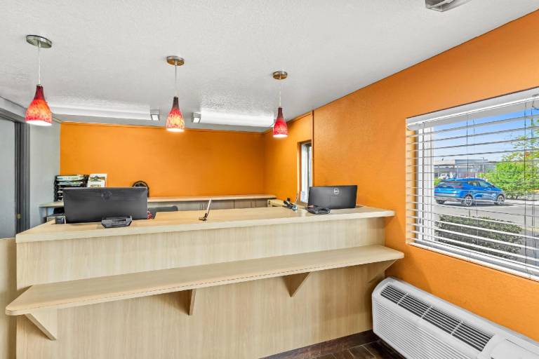 Rodeway Inn Albuquerque West — photo 3