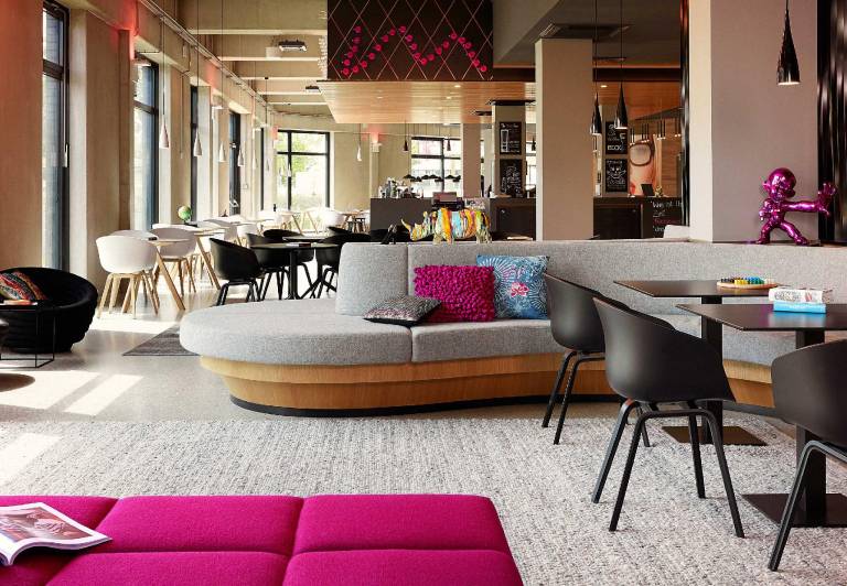 Moxy Munich Airport — photo 3