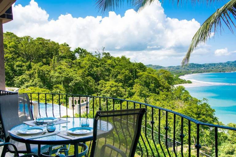 Beautiful Condo in Peaceful Cliffside Location with a Private Balcony & Stunning Ocean and Mountain Views — photo 2
