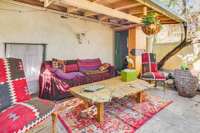 Centrally Located Santa Fe Studio Near Town! — photo 2