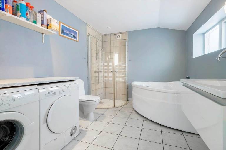 Child-friendly nice house with barbecue, patio & hot tub | Pet-friendly — photo 3