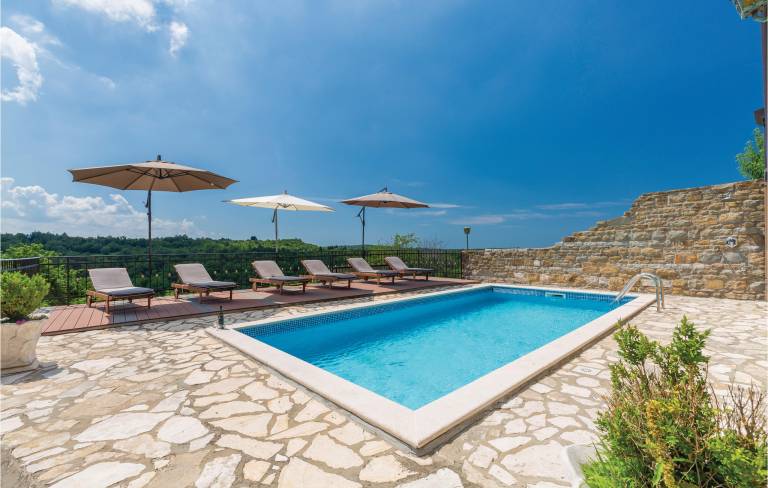Maisonette Momjan