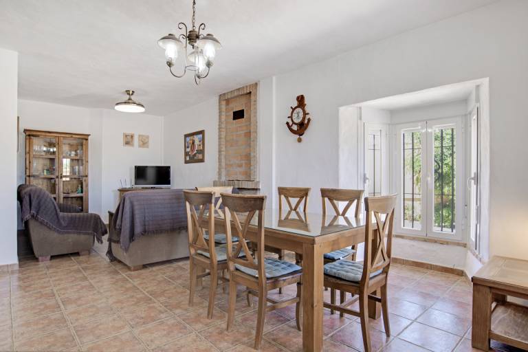 In a quiet location, with large garden and pool - Casa Ramón — photo 5
