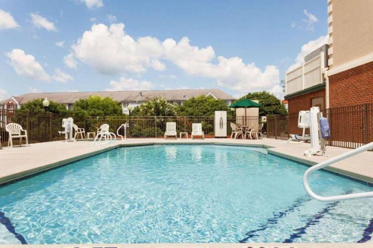 Country Inn & Suites by Radisson, Tifton, GA — photo 2