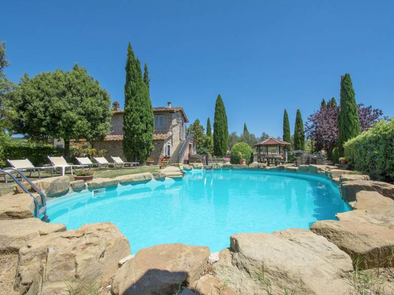 Fully equipped vacation home with barbecue, garden & private pool | Pets allowed — photo 2