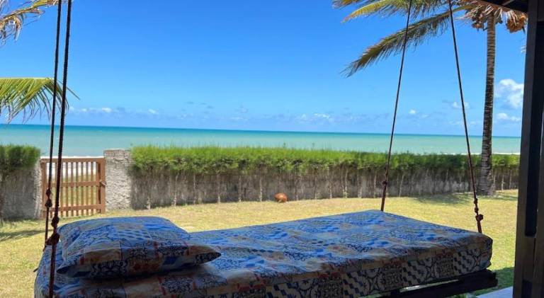 House with terrace, pool & barbeque in Touros
