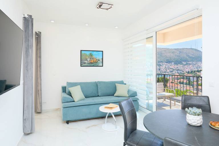 Rental apartment with patio in Dubrovnik