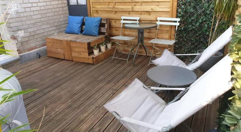 Vacation home with jacuzzi, patio & barbecue | Pets are welcome — photo 3