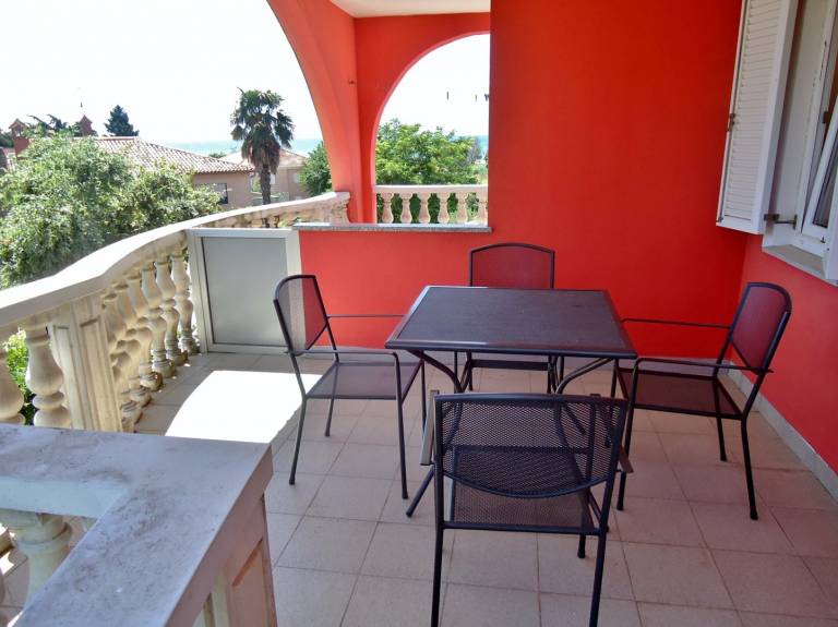 Rental apartment with barbeque & garden | Sea view — photo 3