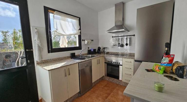Holiday apartment with private pool — photo 4