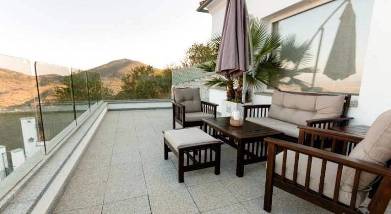 Charming vacation home with pool | Dogs allowed — photo 3