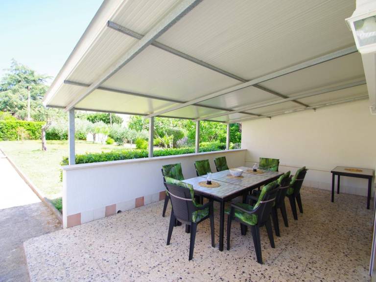 House with barbeque, terrace & yard | Nature view — photo 2