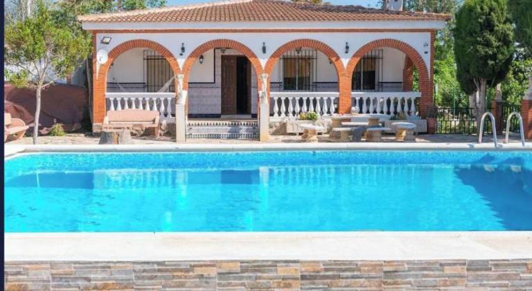 Nice house with terrace, BBQ & private pool | Pets allowed in Antequera