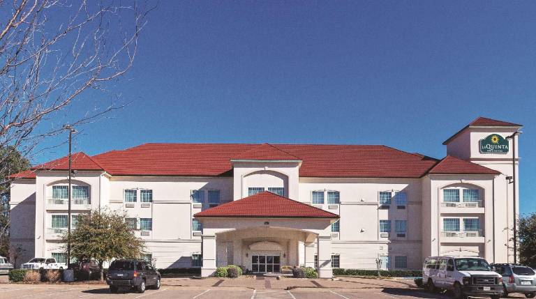 La Quinta Inn & Suites by Wyndham I-20 Longview South in Longview, TX