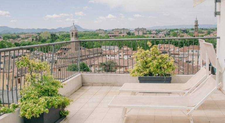 Apartment with terrace | Close to Palazzo della Ragione | Pet-friendly — photo 3