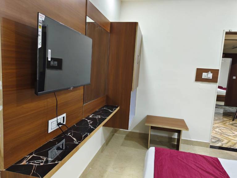 Hotel MARUTI R Drive Inn Road in Ahmedabad