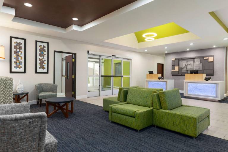 Holiday Inn Express & Suites Florence By IHG — photo 3