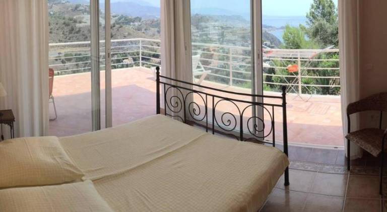 Pleasant rental apartment with pool & terrace | Next to the beach | Pets are welcome — photo 2