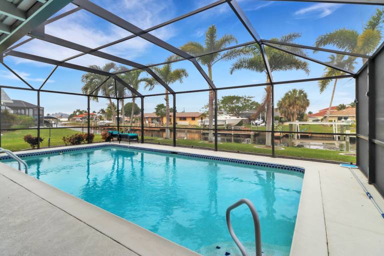 Children-friendly villa with grill & private pool | Water view | Pet-friendly in Cape Coral, FL