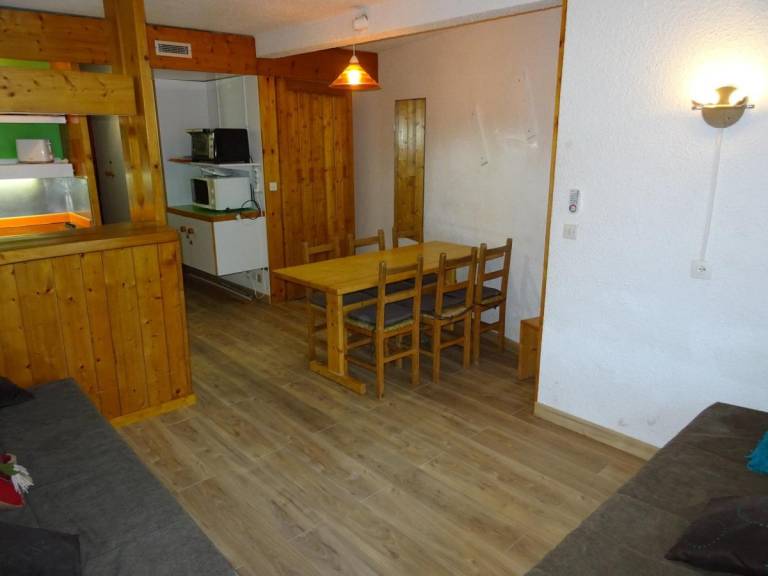 100m from resort center, 8th floor, balcony, tv, 42m², Les Arcs — photo 3
