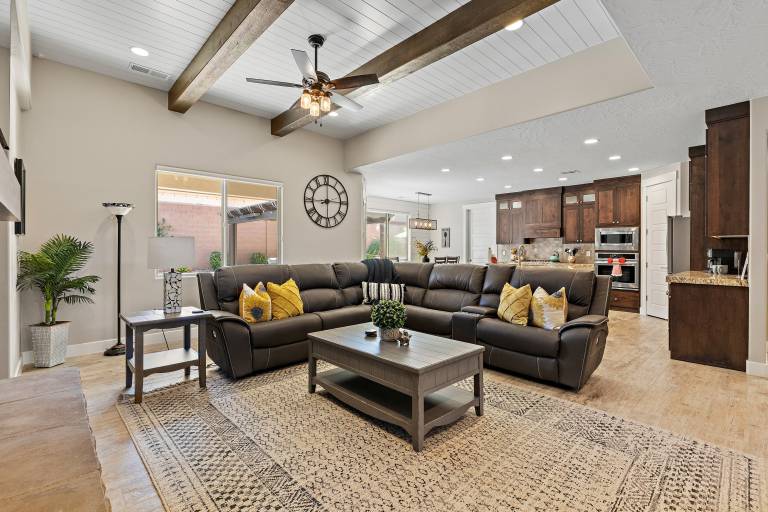 Private Pool, Hot Tub and Dog Friendly! — photo 4