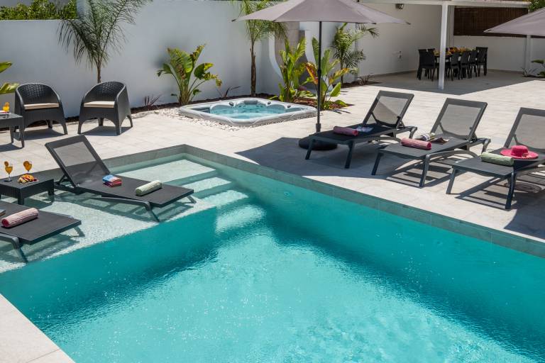 Fully equipped pleasant villa with garden, private pool & jacuzzi | Pet-friendly — photo 4