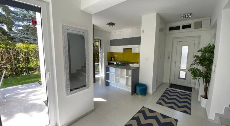 Vacation home with jacuzzi, yard & terrace | Pets are welcome — photo 2