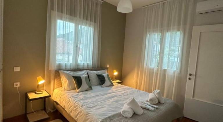 Apartment with terrace — photo 2