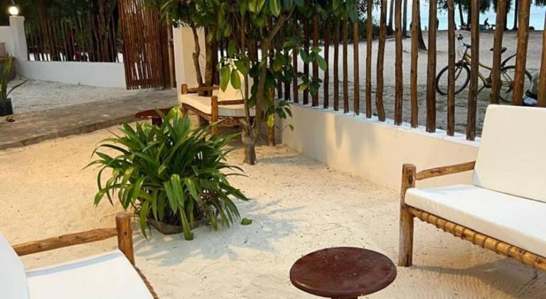 Paje Beach Front villa by Liv Zanzibar in Bwejuu