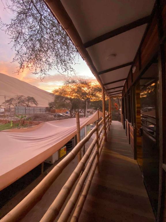 ALOJAMIENTO CASA BLANCA HUACACHINA