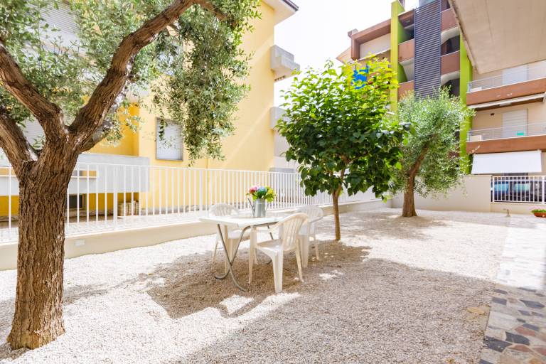 Holiday apartment with 1 room for 5 persons — photo 2