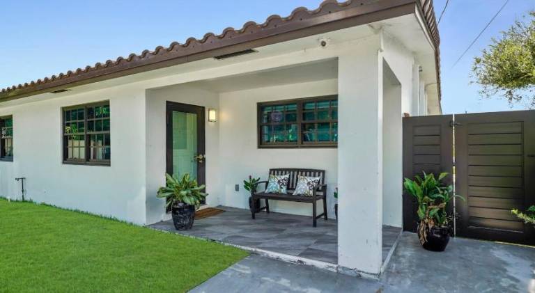 East Beach Apart by Dream Vacation unit 2 — photo 4