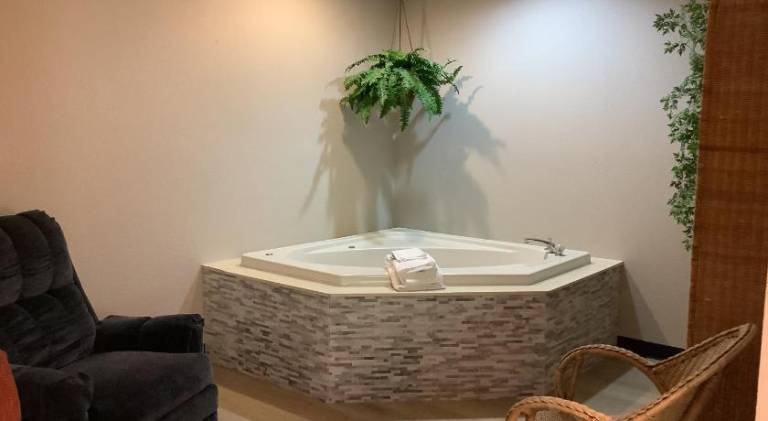 Days Inn by Wyndham Kingdom City — photo 2