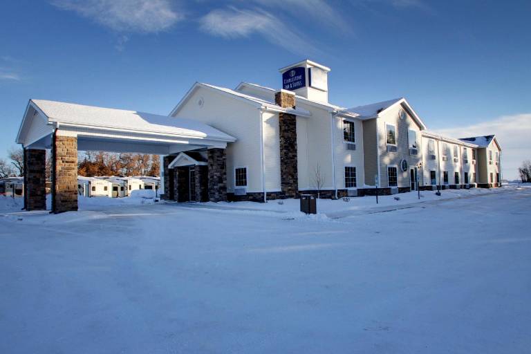 Cobblestone Inn & Suites - Rugby in Rugby, ND