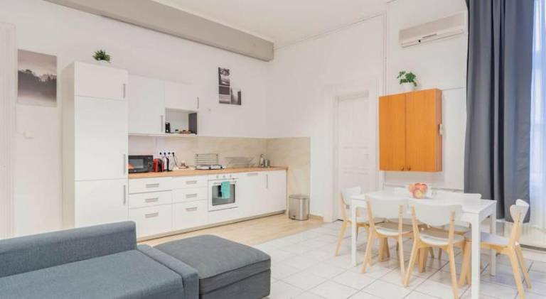 Charming rental apartment | Next to Dohány Street Synagogue | Pets allowed — photo 3