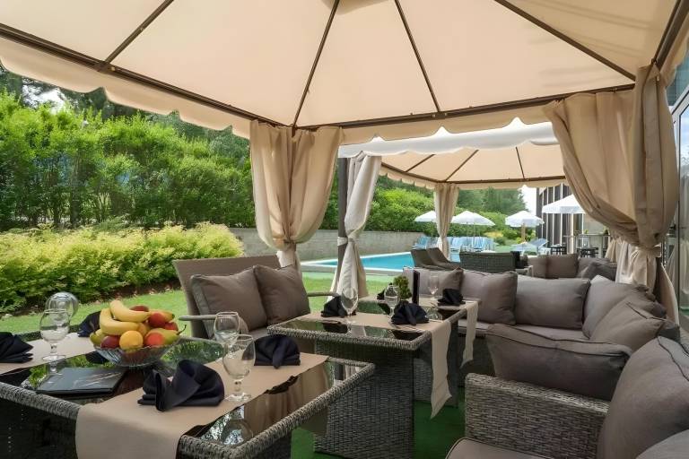 Rental apartment with pool, garden & jacuzzi | Perfect for remote work — photo 3