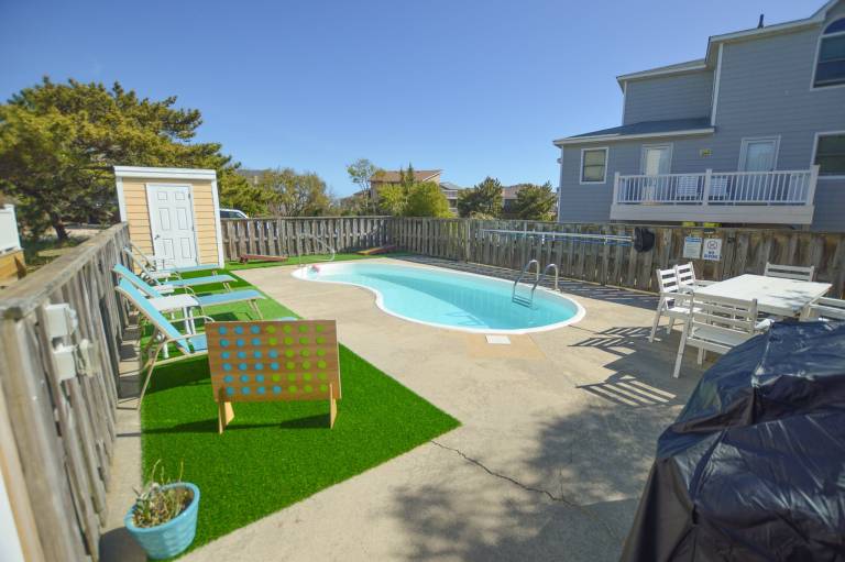 House with barbecue, hot tub & private pool | Water view — photo 3