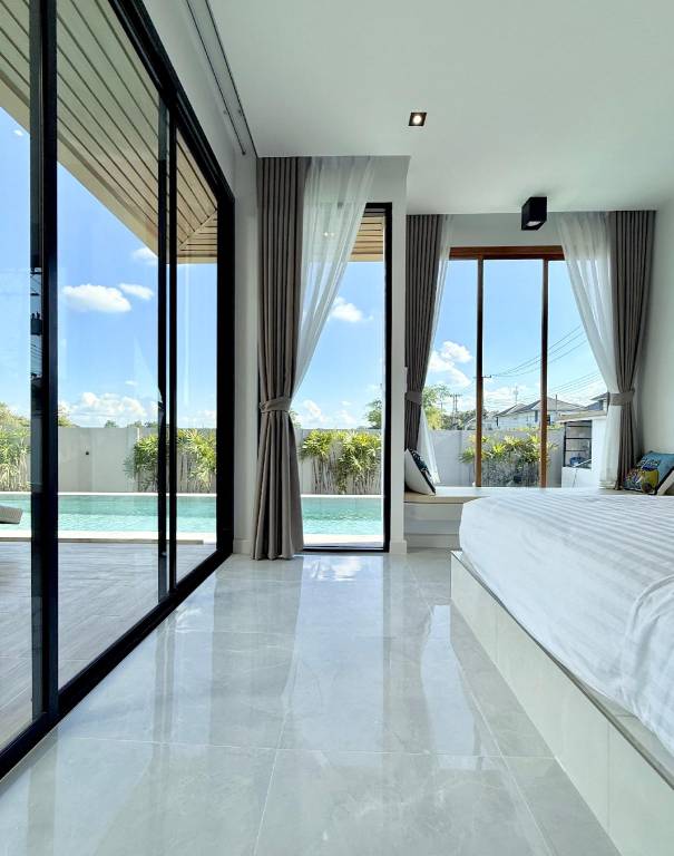 Villa with yard, jacuzzi & pool | Good for workation — photo 2