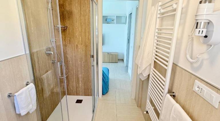 Holiday apartment with 2 rooms for 5 persons — photo 2