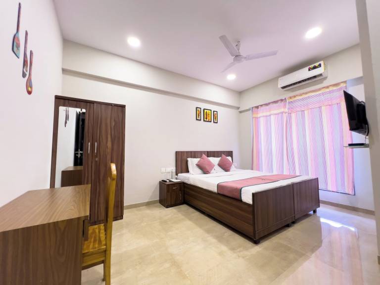 Apartment  Khar West